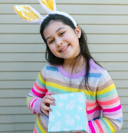 Не пойму что он ему подарил