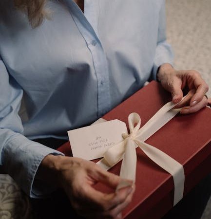 Какой подарок подарить бабушке на день рождения