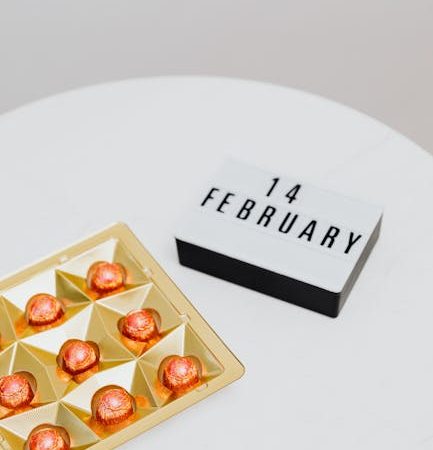 Купить подарок женщине москва