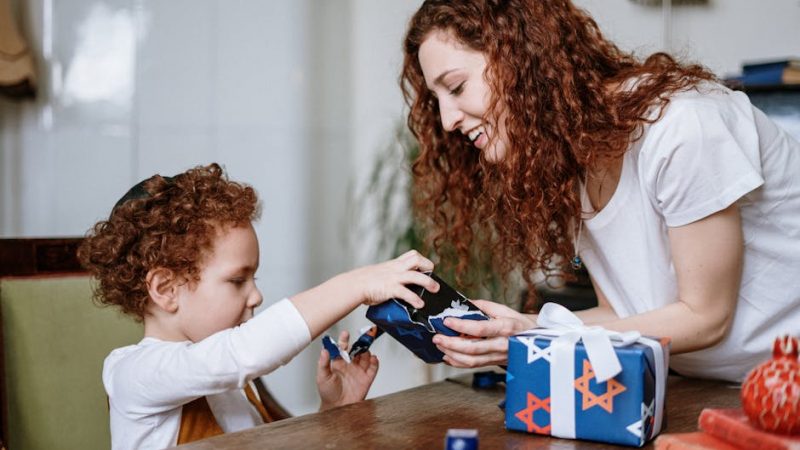 Новогодние подарки купить оптом