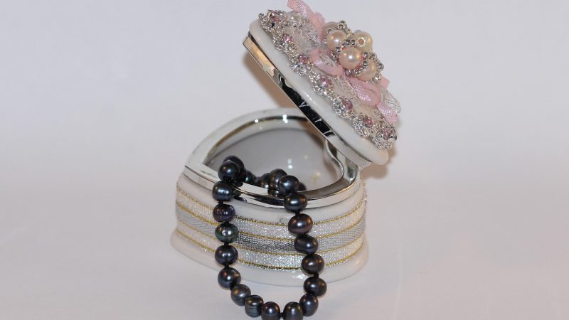 Купить оригинальный подарок девушке