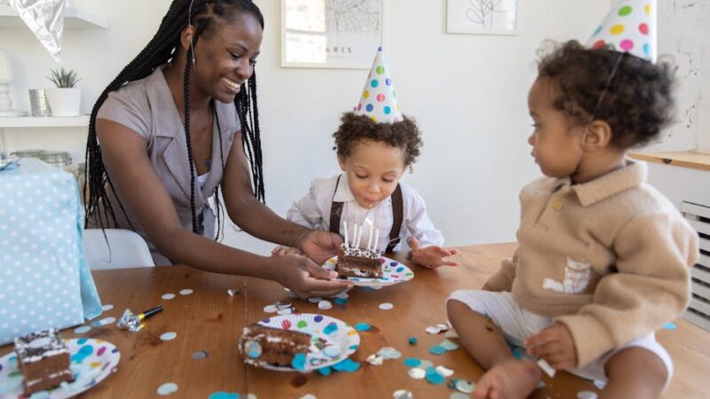 Что подарить мальчику 16