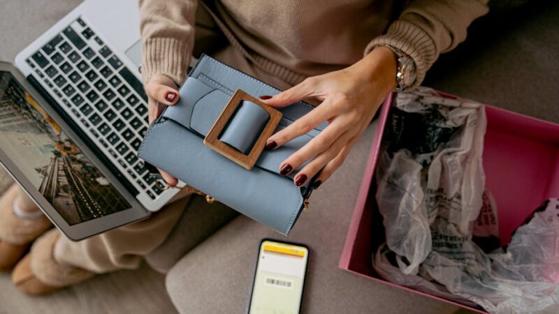 Что подарить маме нужное