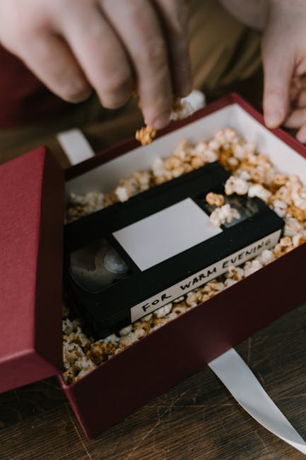 Что можно подарить девушке