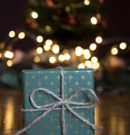 Каким женщинам дарят подарки