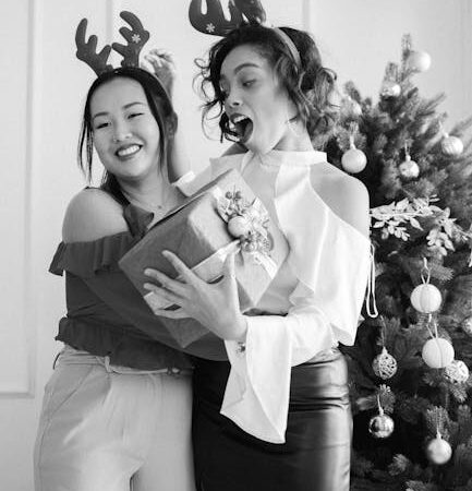 Прикольное вручение подарков