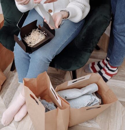 Какие подарки дарят на год свадьбы