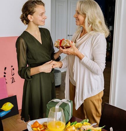 Что подарить на юбилей недорогое