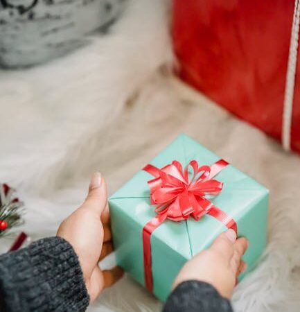 Подарки на 70 лет купить