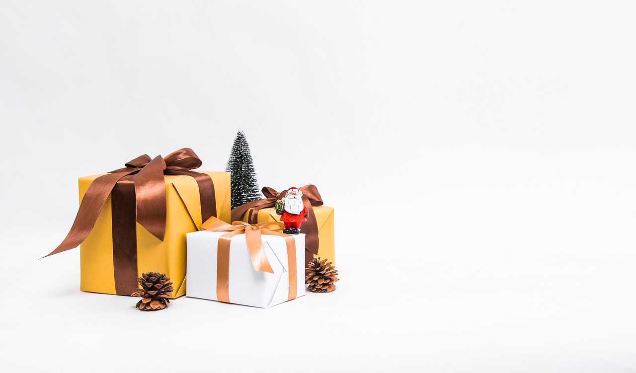 Что подарить бабушке от внука