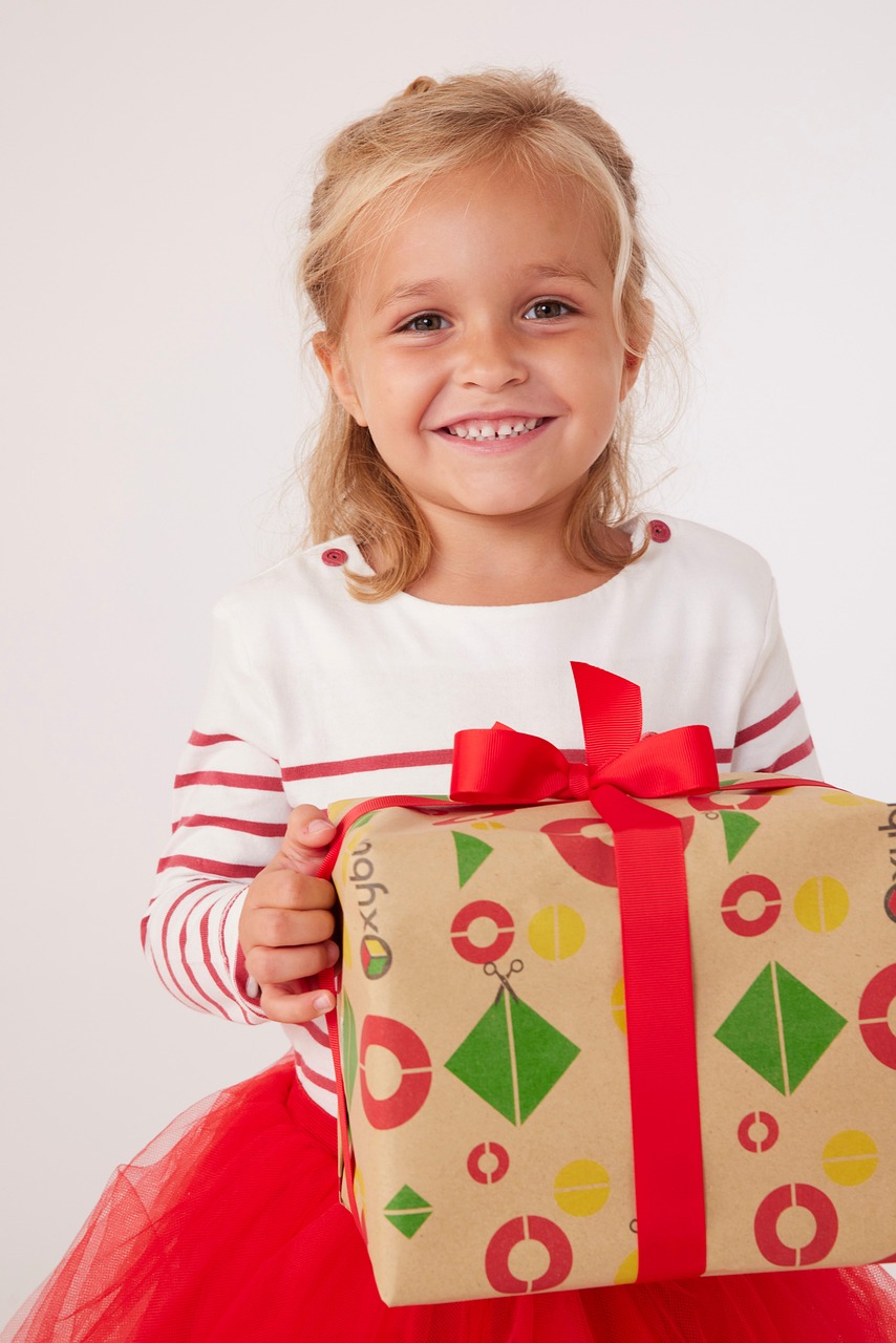 Дешевый подарок на день рождения купить