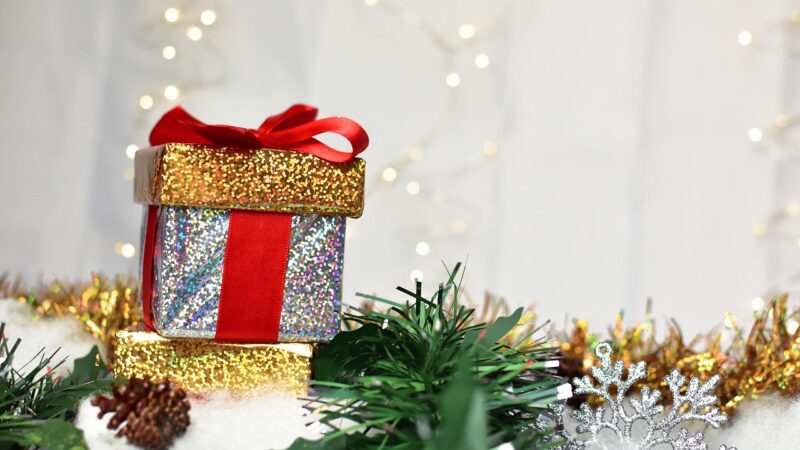 Что можно подарить мужчине на день