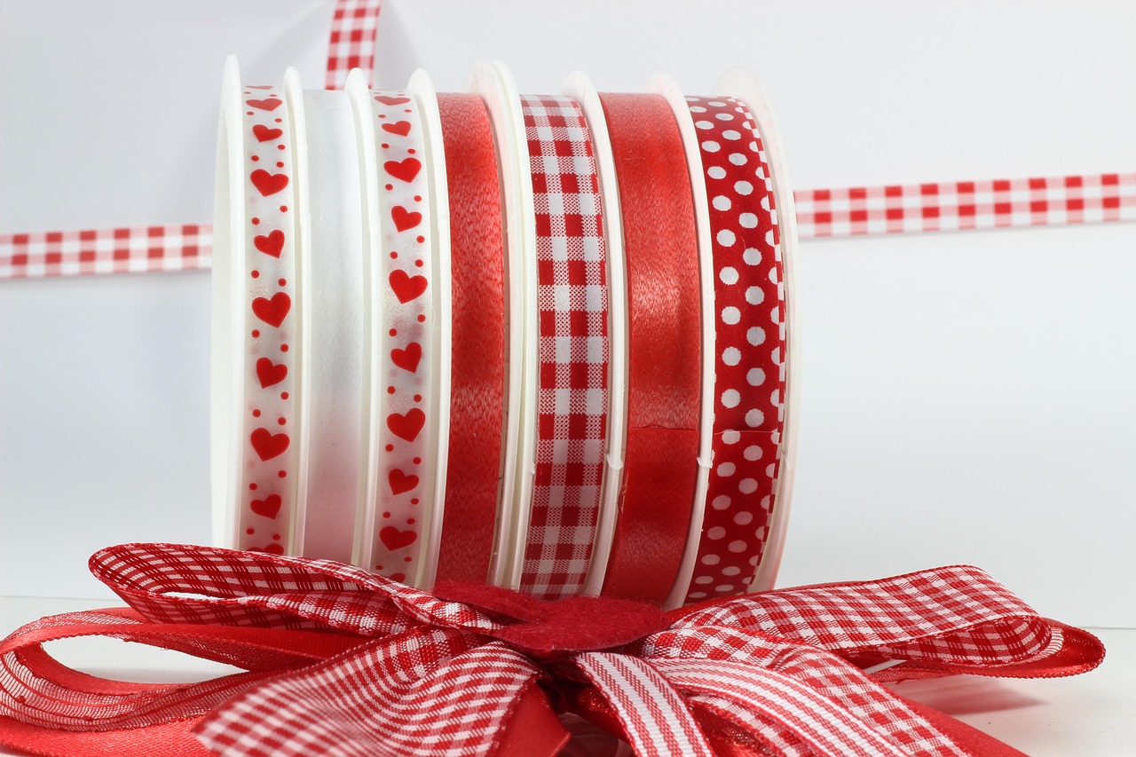 На какую сумму можно сделать подарок