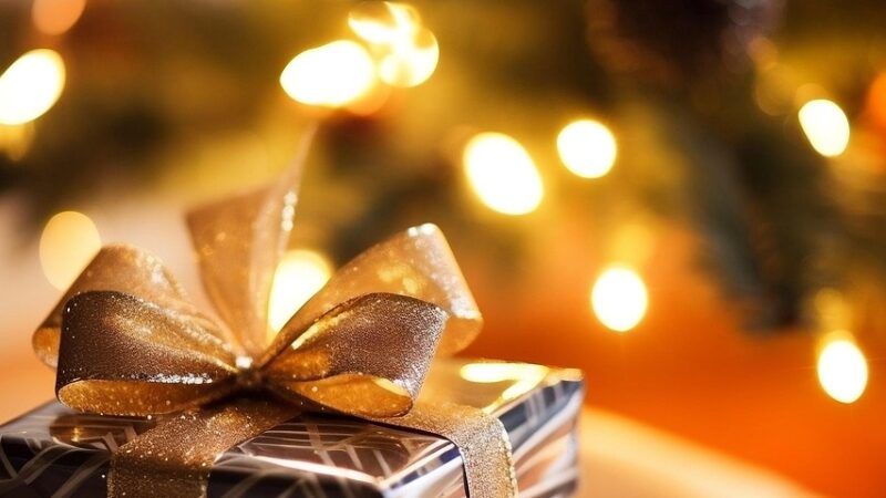 Ищут подарки